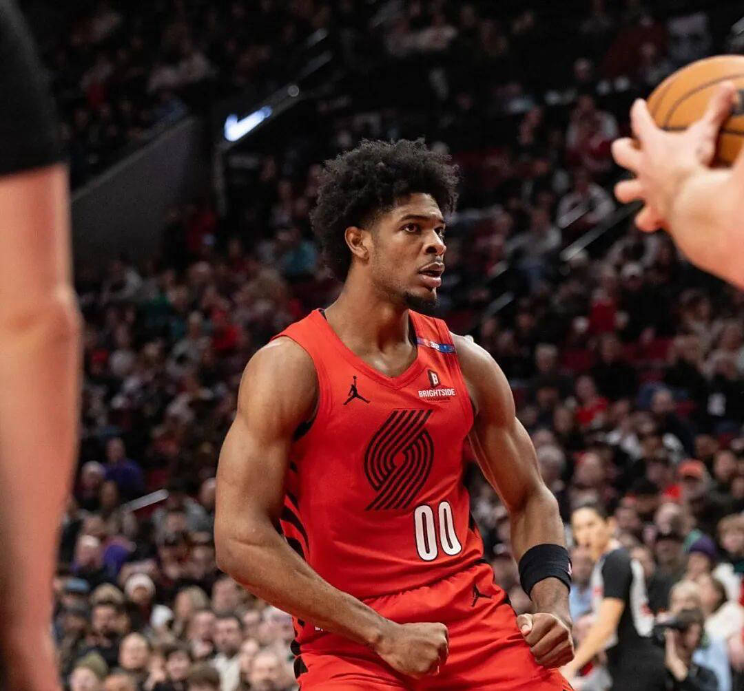 NBA球员斯库特-亨德森腿筋撕裂，遭受重伤