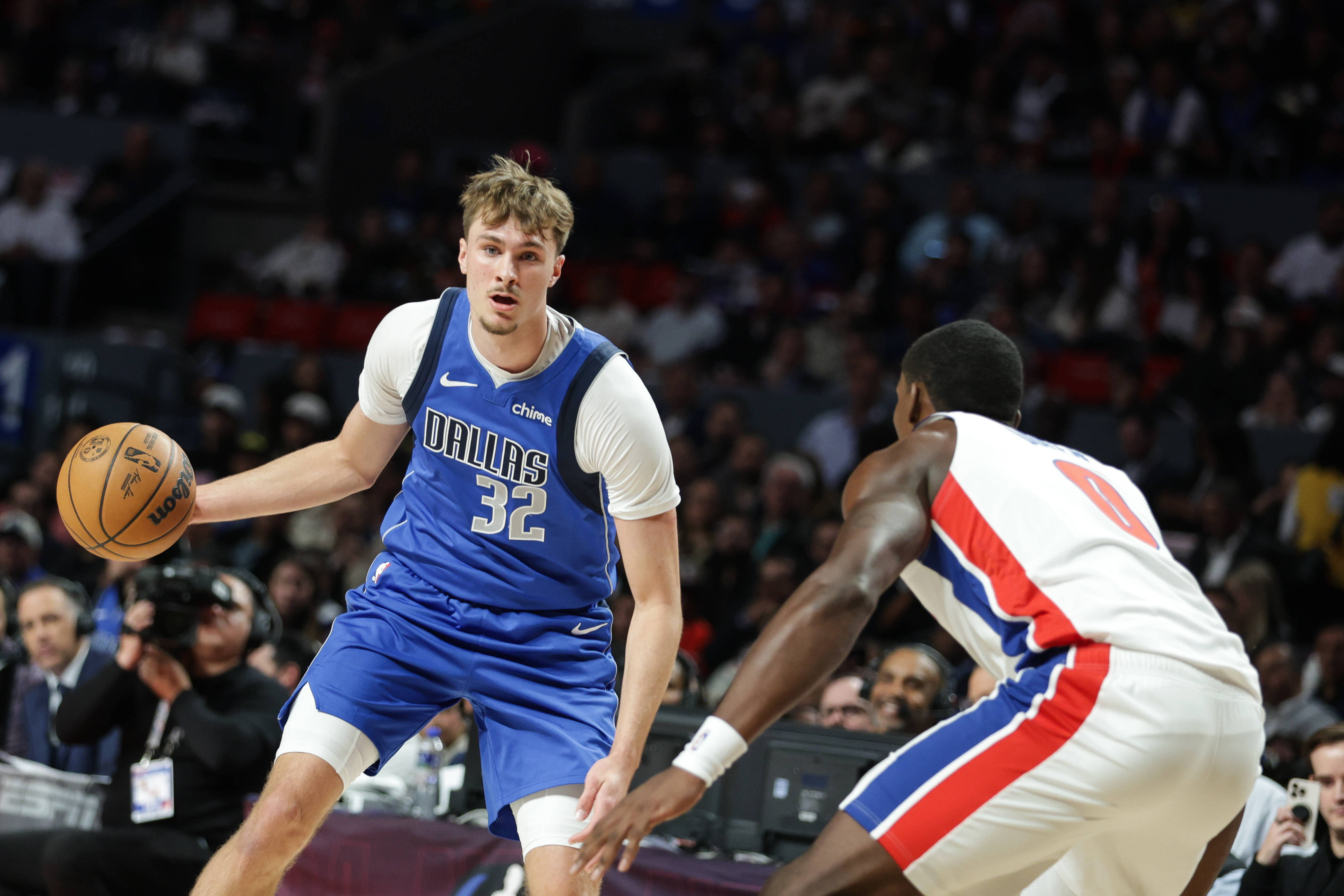 （体育）篮球——NBA常规赛：底特律活塞胜达拉斯独行侠