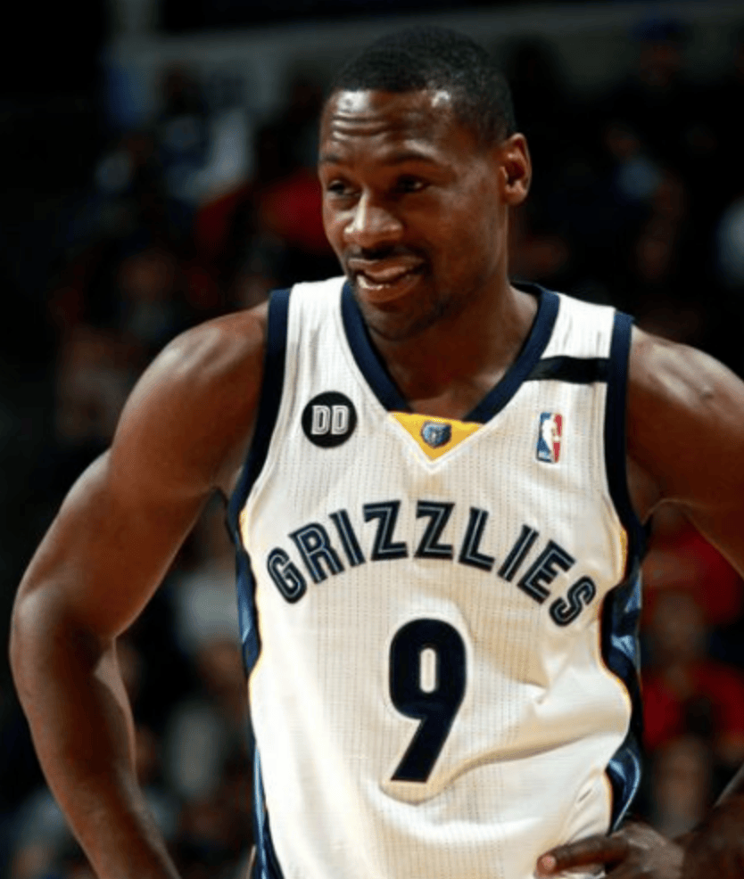 突发！现场逮捕！NBA最佳防守球员啊！活该...