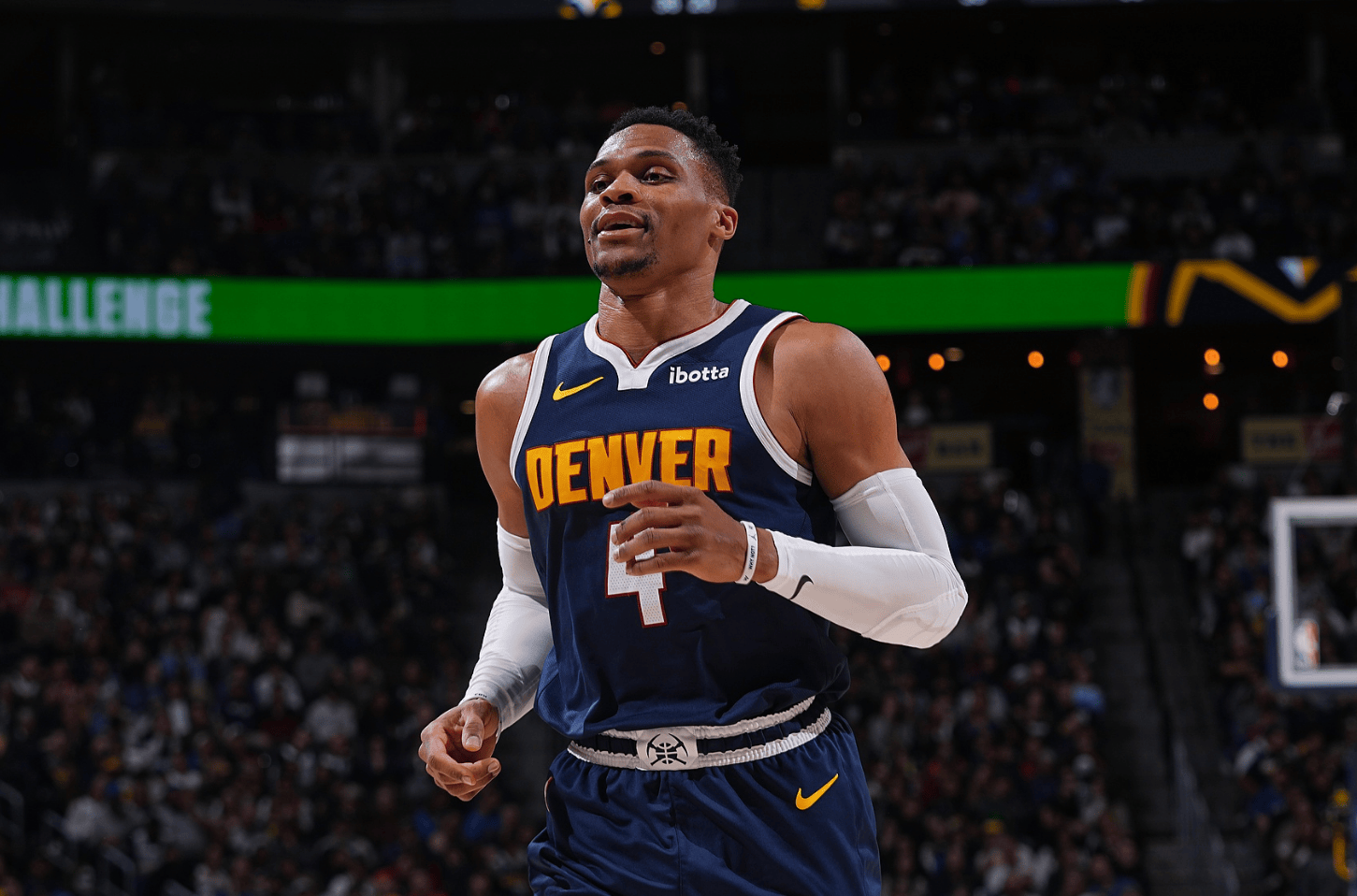 NBA | 历史(shǐ)三雙(shuāng)王面临无球(qiú)可打，他还能(néng)重返NBA赛场吗？