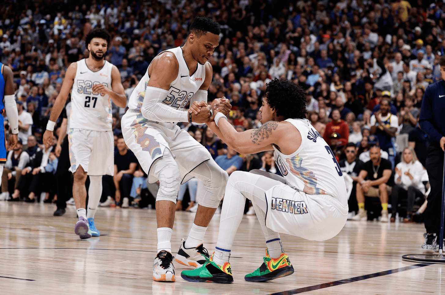 NBA | 历史三双王面临无球可打，他还能重返NBA赛场吗？