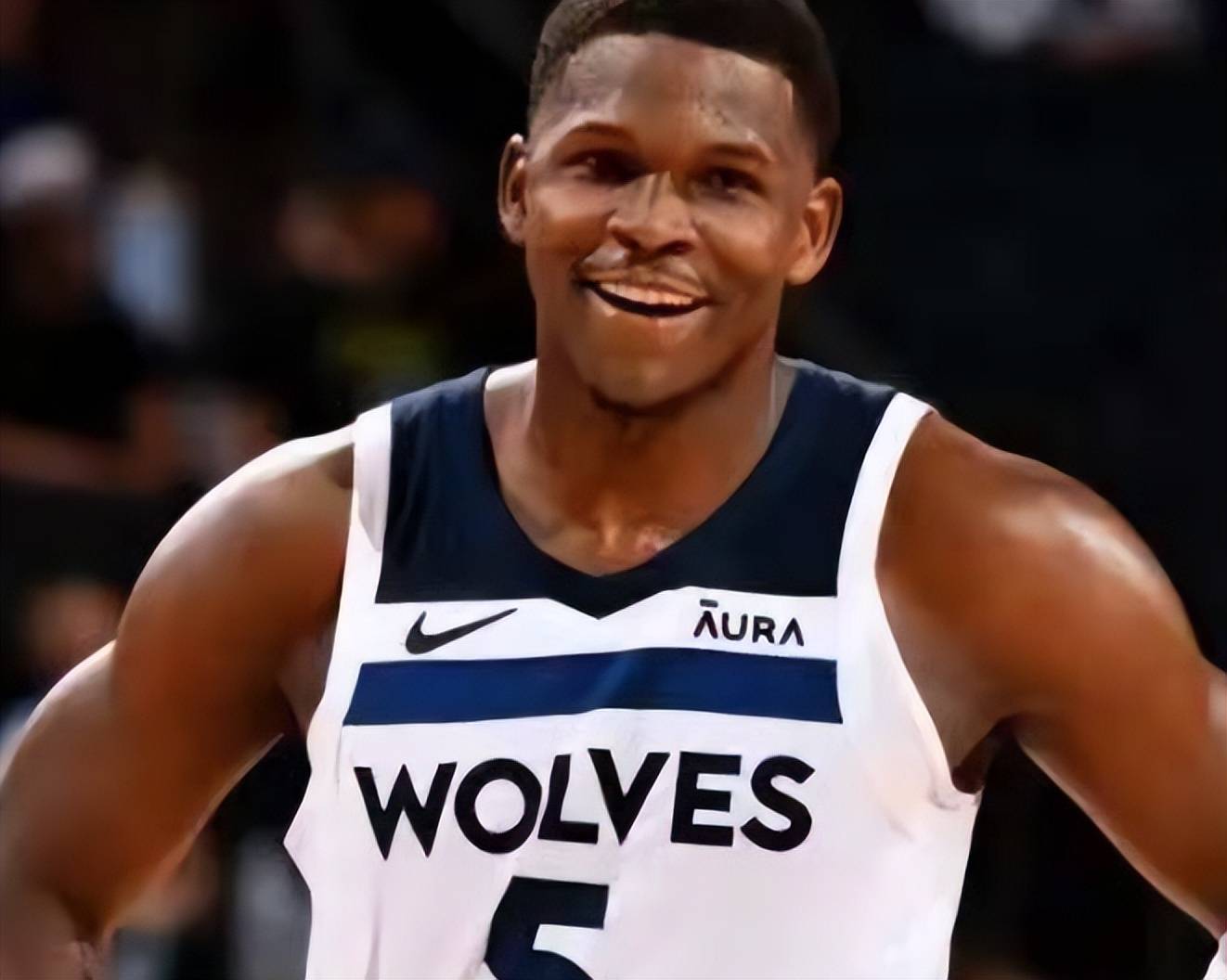 NBA常规赛明天11月18日赛程：快船PK76人，掘金冲击8连胜