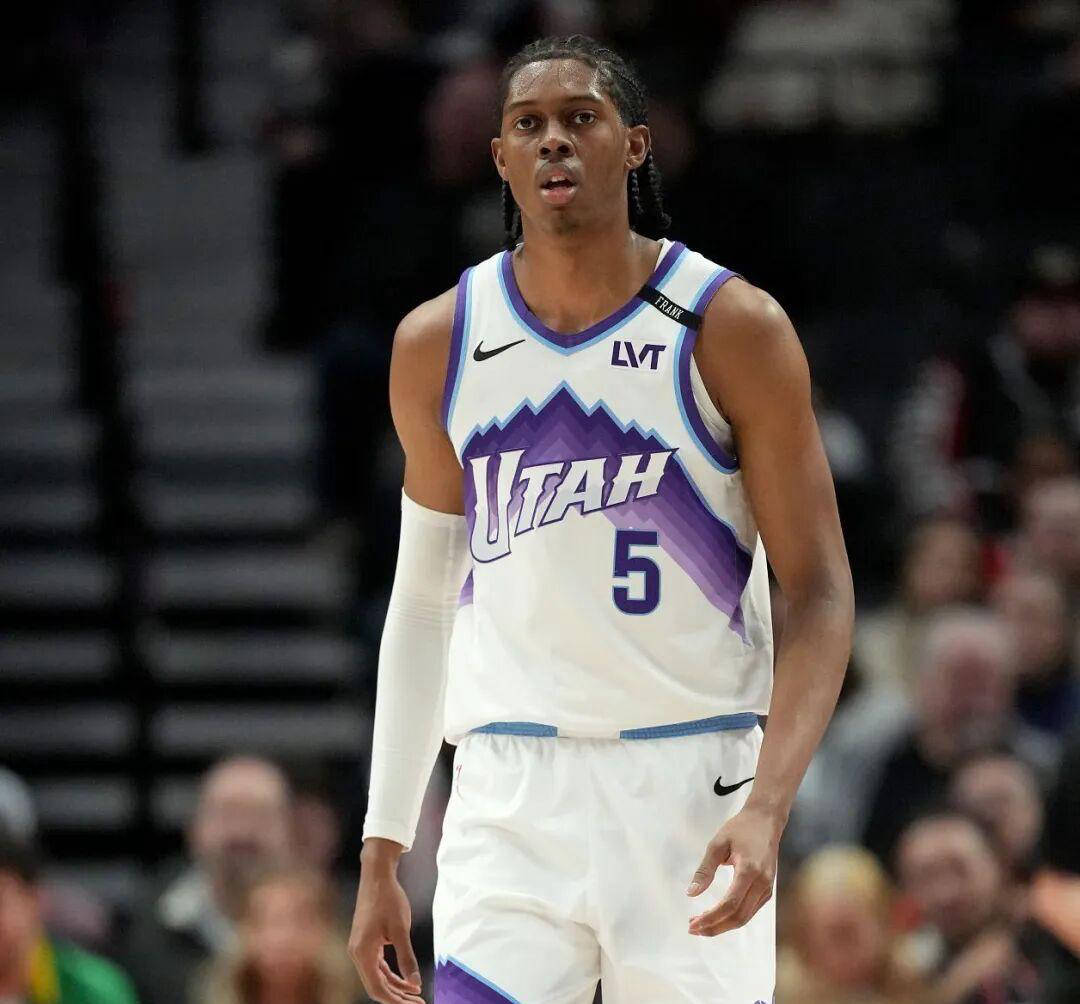 黄蜂客场大胜爵士57分，正负值-60创NBA历史新低